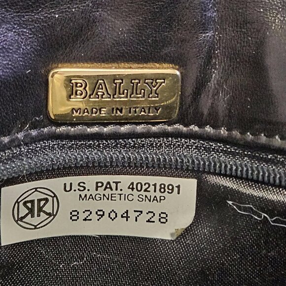 Authentic Bally  Lambskin Leather Quilted Flap Bag in Gold Chain - Picture 4 of 17